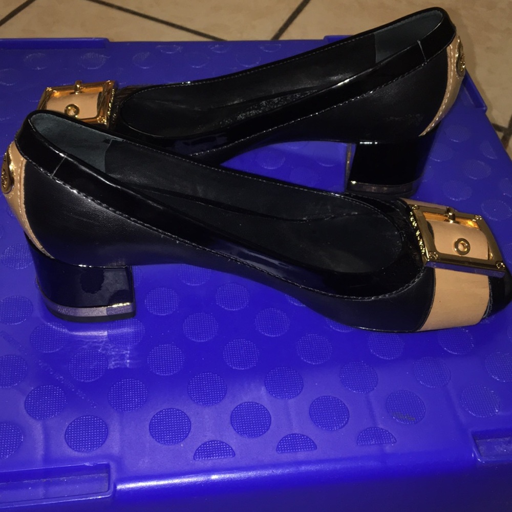 Tory Burch Chelsea Pump